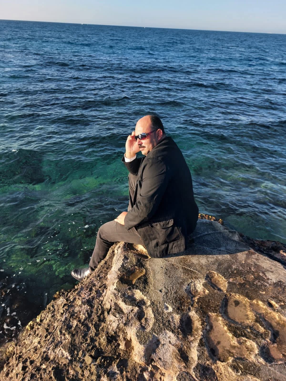 حين يسقط الضوء على الحقيقه المتأخره