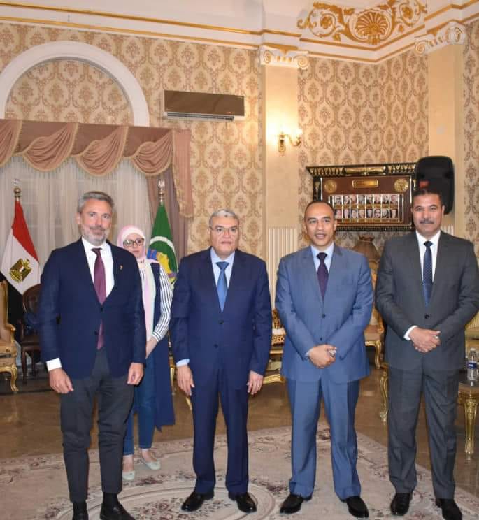 محافظ المنيا يستقبل السفير الإيطالي لتعزيز فرص التعاون والشراكة