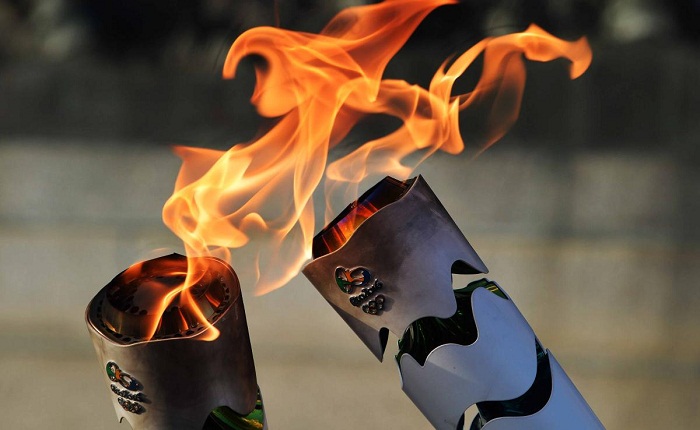 الشعلة الأوليمبية تغادر إلى فرنسا على متن سفينة «بيليم» التاريخية