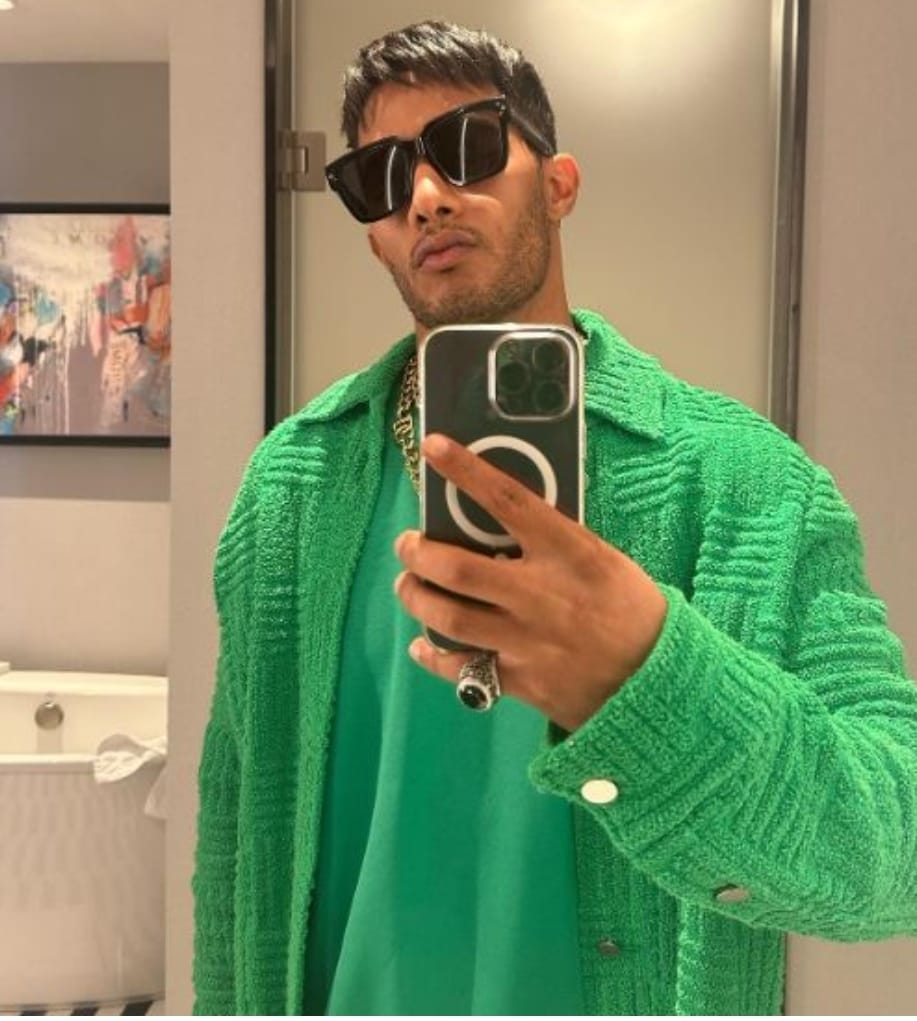 محمد رمضان  يظهر بلوك جديد قبل حفلاته بأمريكا