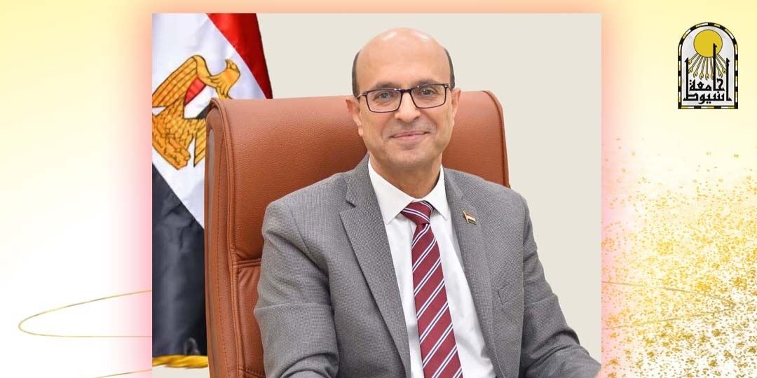 المنشاوي يصدر قرارًا بصرف مكافأة لأعضاء هيئة التدريس ومعاونيهم بجامعة أسيوط