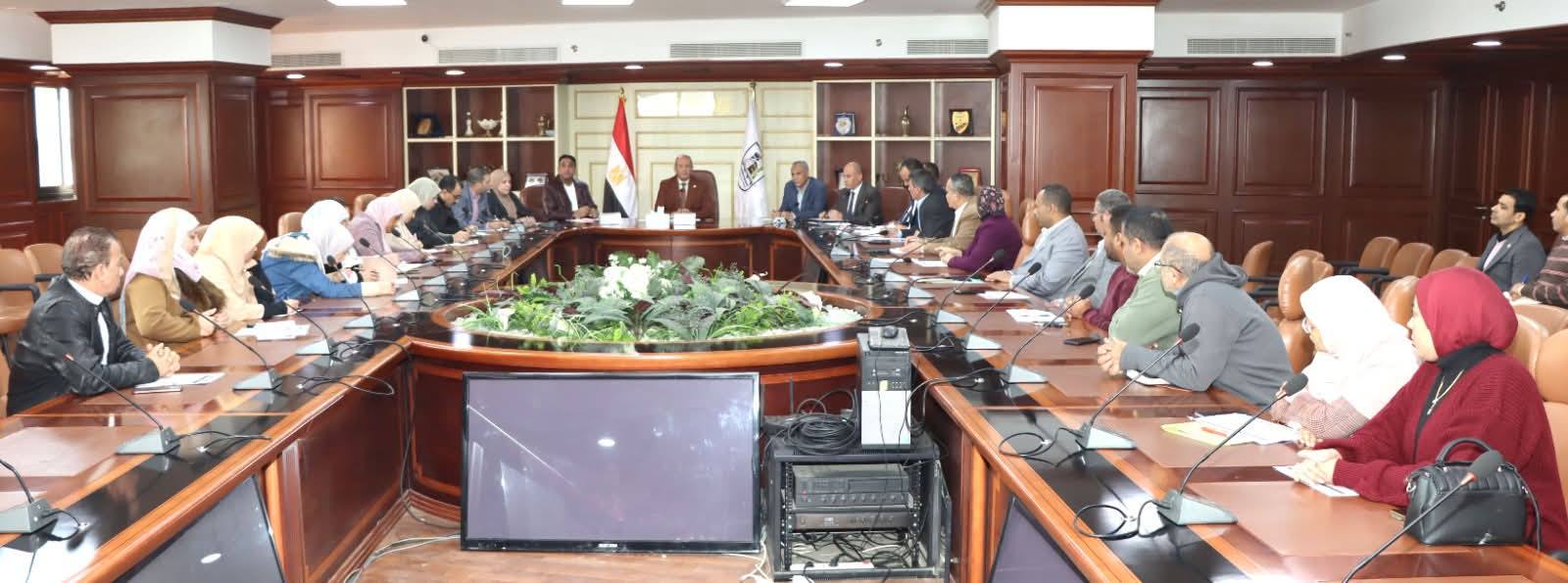 سكرتير عام محافظة بني سويف يعقد الاجتماع الأسبوعي للجنة التنسيقية لمنظومة التصالح علي مخالفات البناء