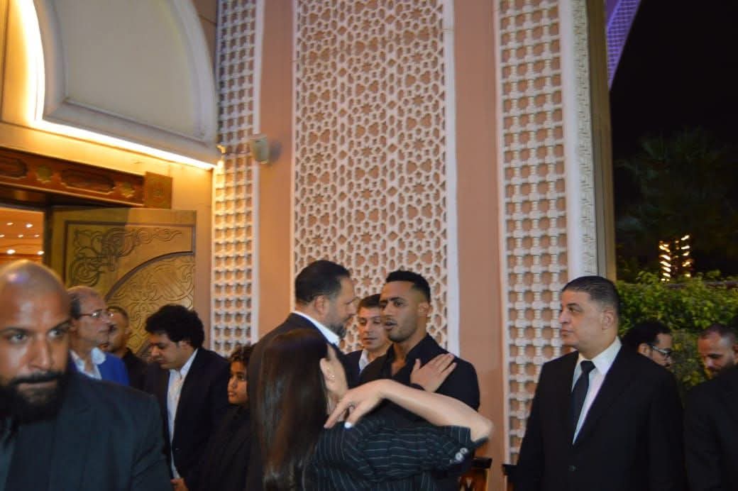 حرص الفنان عماد زيادة وحرمه علي حضور عزاء والد الفنان محمد رمضان      