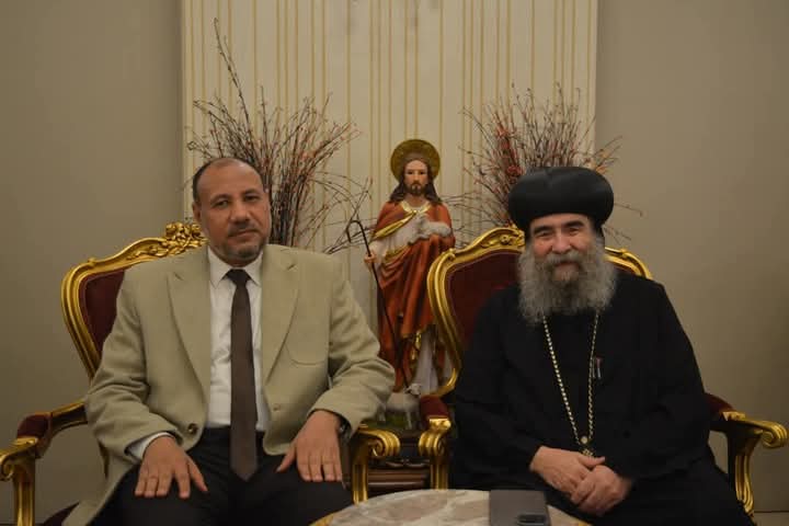 نائب رئيس جامعة الأزهر يهنئ الإخوة المسيحيين بعيد القيامة المجيد خلال زيارته لعدد من الكنائس بأسيوط