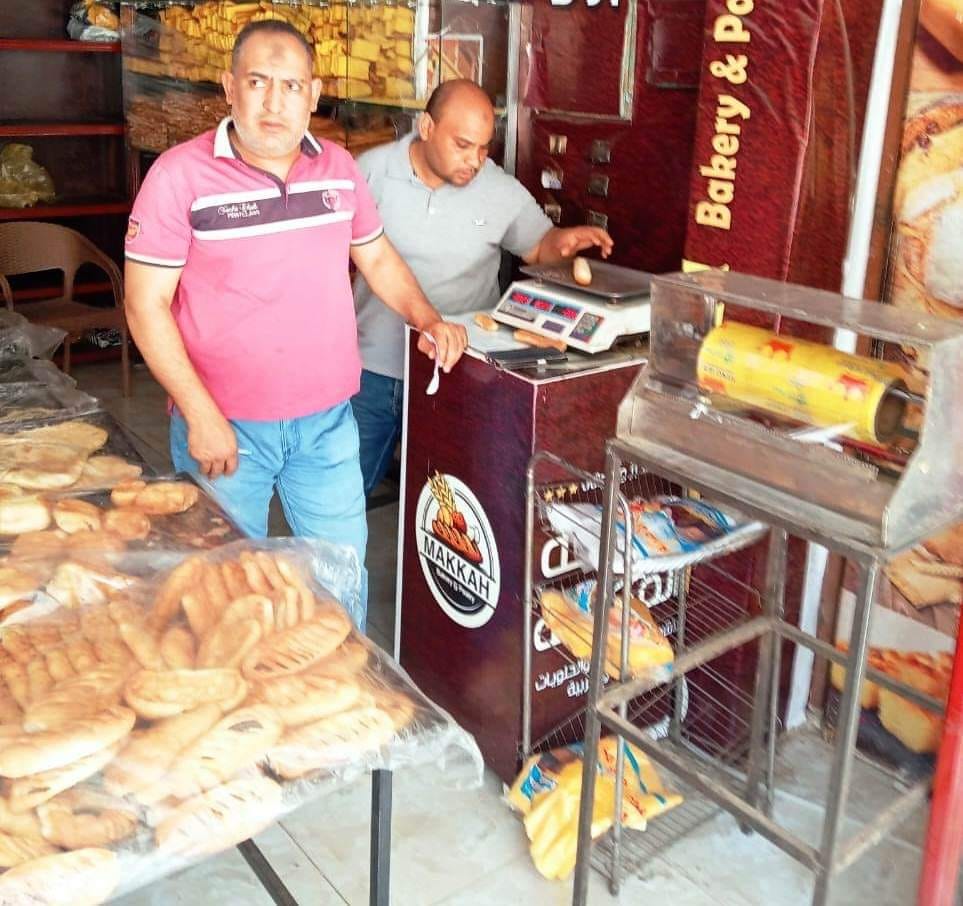 أسوان :متابعة ميدانية لمسئولى المحليات  لتطبيق الإشتراطات الجديدة  بتحديد أوزان وأسعار رغيف الخبز السياحي والأفرنجى