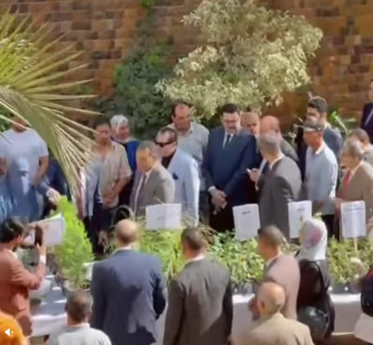 جامعة المنصورة تزرع الوعي وتحصد الحياة في يوم بيئي استثنائي بكلية الحقوق