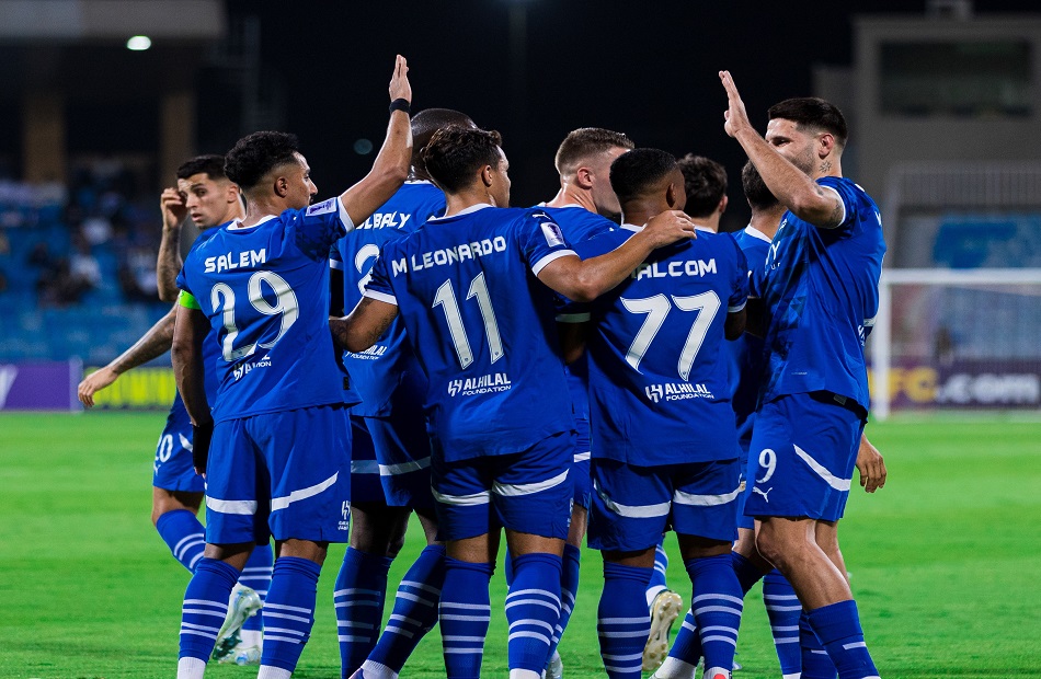 الهلال يضرب بقوة ويرافق الرائد لدور الثمانية بكأس خادم الحرمين