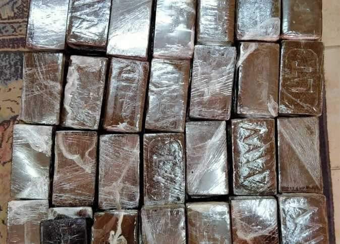 جنايات سوهاج تعاقب متهم بالسجن 15 سنة للأتجار في الحشيش