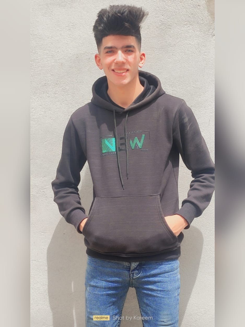 كريم محمد عميرة موهبه شابة في ساحة فن التمثيل والمسرح