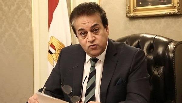 القائم بعمل وزير الصحة ينعي طبيب مقيم بمستشفى تلا المركزي