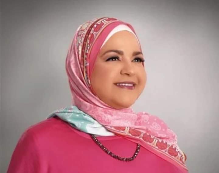 اتعذبت في مرضها.. حنان ماضى تعلن وفاة شقيقتها هناء