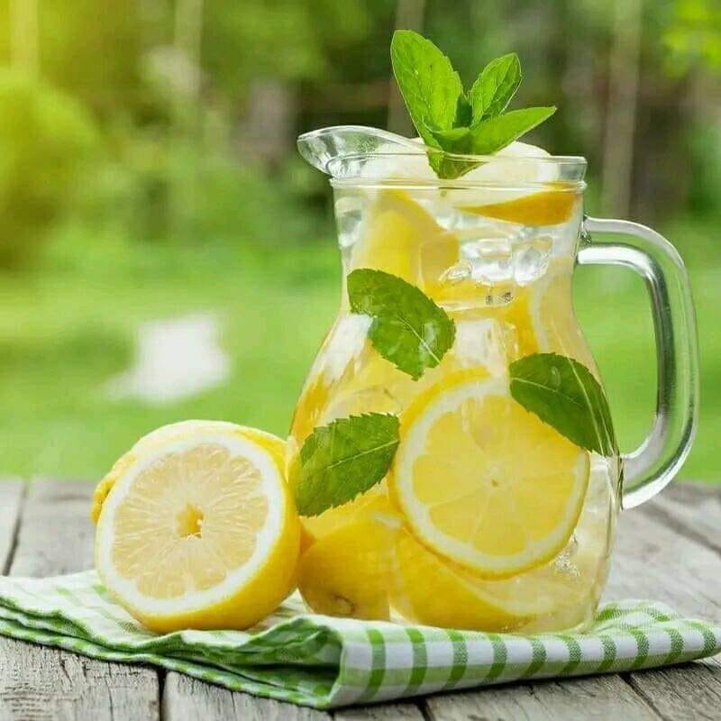 ماذا يحدث لجسمك إذا شربت الليمون مع الماء ؟ 12 فائدة
