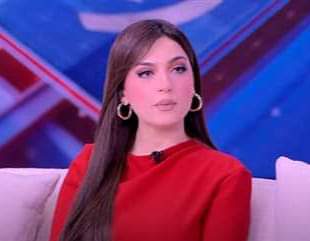 ياسمين عز ترد على منتقدي برنامجها : أنا بحافظ على كيان الأسرة والمبادئ اللي تربينا عليها