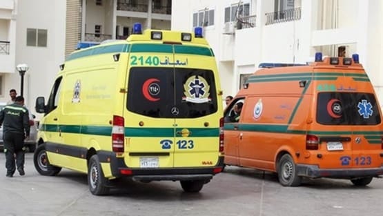 مصرع شخص وإصابة 8 أخرين في حادث انقلاب ميكروباص 