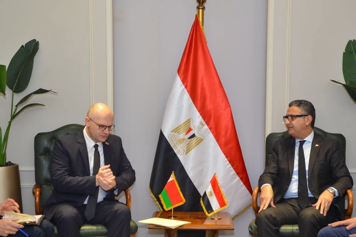 شريف فاروق يجتمع مع سفير جمهورية بيلاروسيا بالقاهرة لبحث تعزيز التعاون فى مجالات الأمن الغذائى والتجارة الداخلية