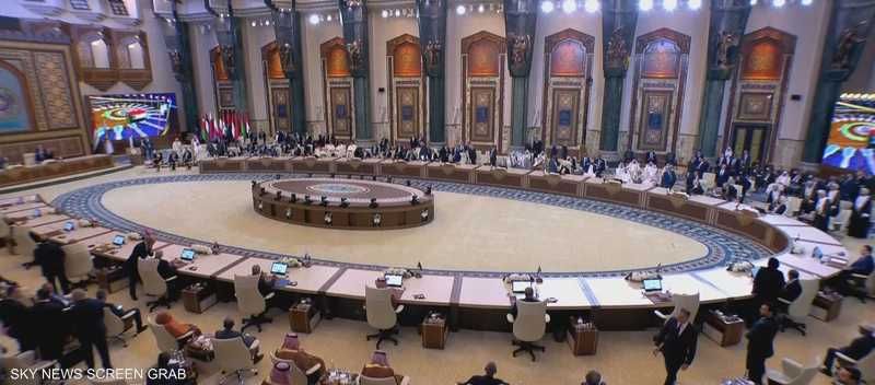 انطلاق أعمال القمة العربية الرابعة والثلاثين بمشاركة عدد من القادة والزعماء العرب