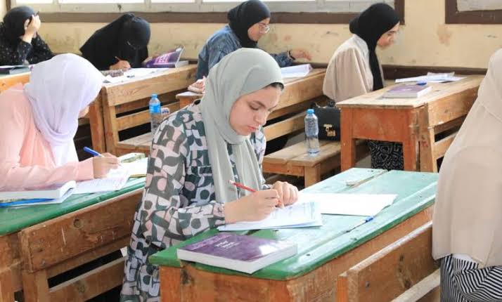 ائتلاف أولياء أمور مصر يرصد رأي طلاب «الثاني الثانوي» بامتحان اللغة العربية