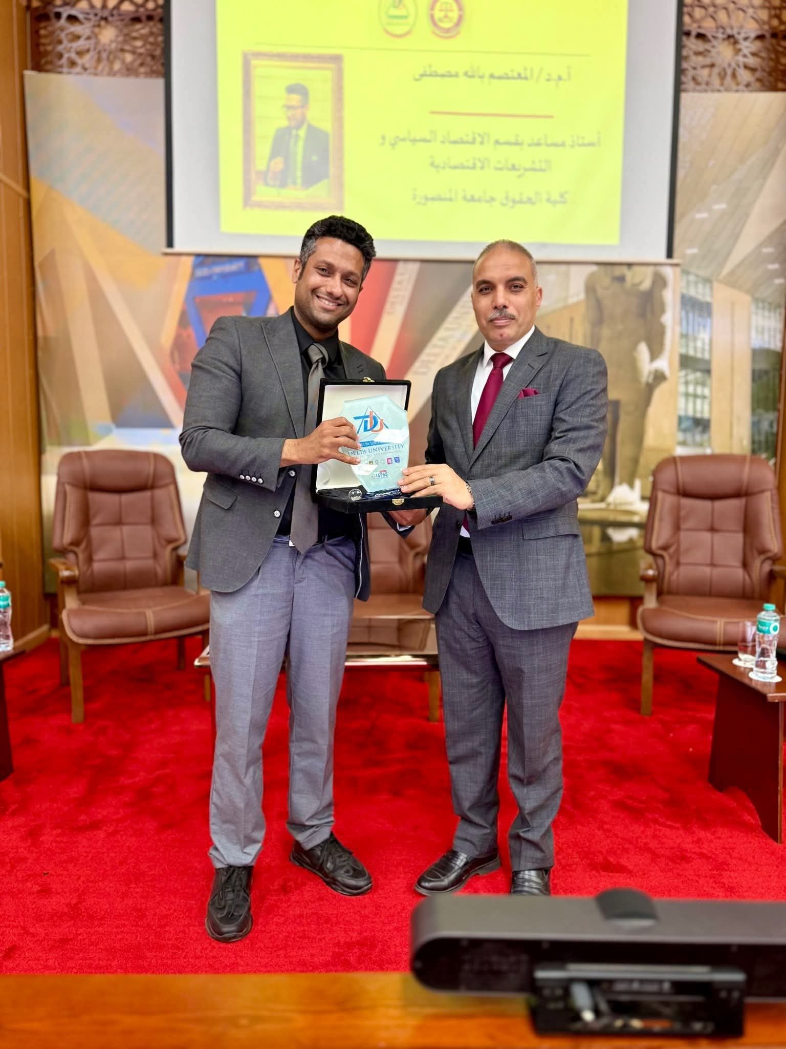 حين يتوَّج الفكر الاقتصادي في محراب القانون… تكريم الدكتور معتصم بالله يكتب سيرة استثنائية داخل جامعة المنصورة