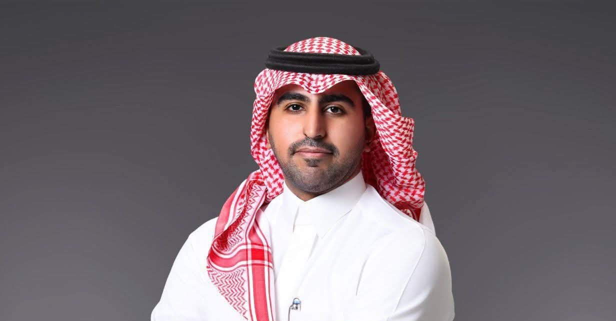 عبدالعزيز عثمان التميمي.. خبير في عالم السوشيال ميديا