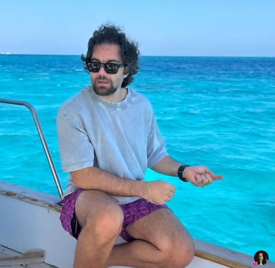 حين يسقط الحصن أمام الجمال… شريف رمزي يكتب لحظة الانبهار على متن يخت بطلة صيفية لا تُنسى